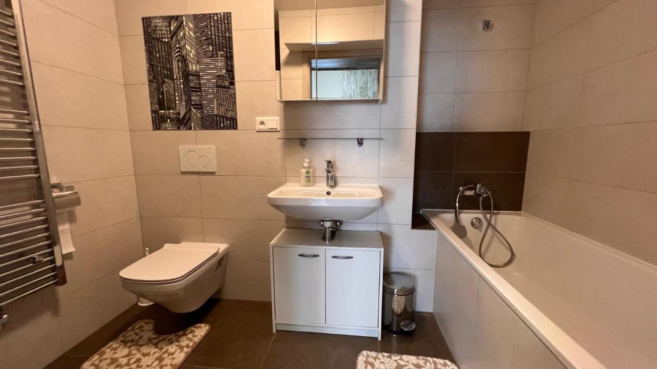Air-Conditioned, 2 Room Apartment With Balcony, New Building Raca Bratislava Exteriér fotografie