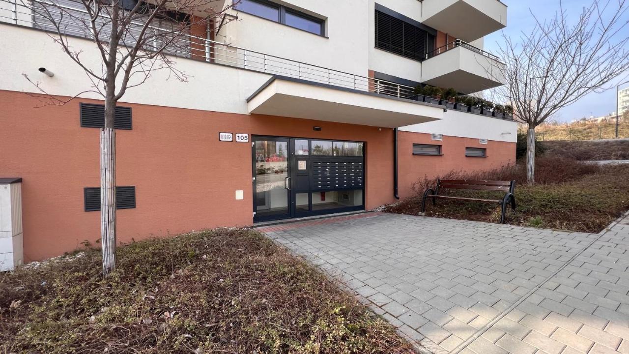 Air-Conditioned, 2 Room Apartment With Balcony, New Building Raca Bratislava Exteriér fotografie